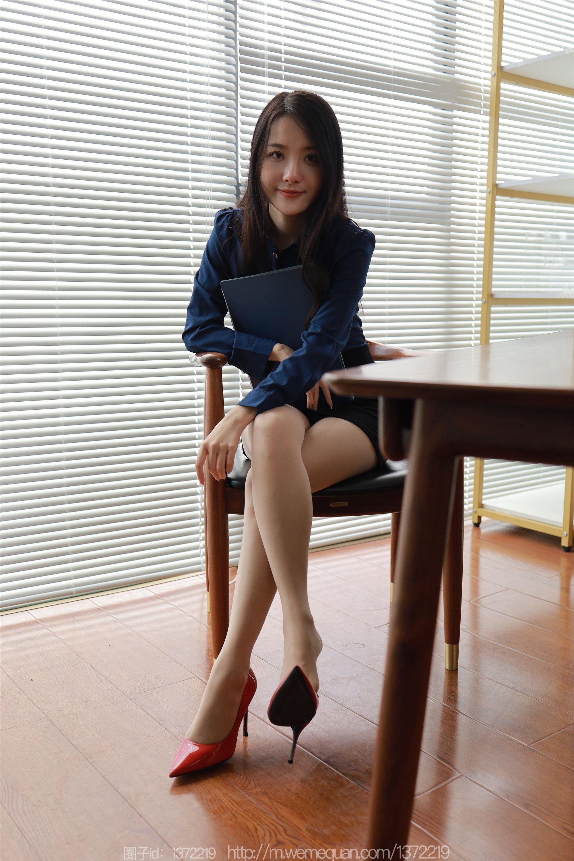 IESS异思趣向  2023.03.05 丝享家 1381 婉萍《晒晒太阳》